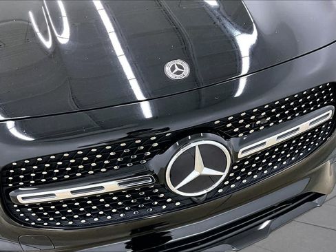 Certified 2023 Mercedes-Benz GLB 250 image 28