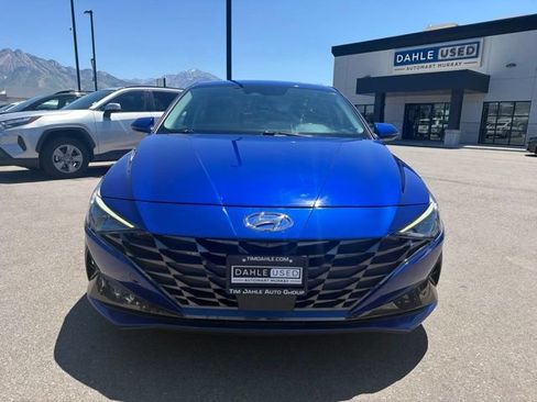 Used 2023 Hyundai Elantra Limited w/ Cargo Package FWD image 2