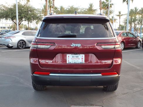 Used 2022 Jeep Grand Cherokee L Laredo w/ Luxury Tech Group I AWD/4WD image 5