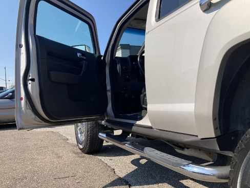 Used 2007 HUMMER H3 image 6