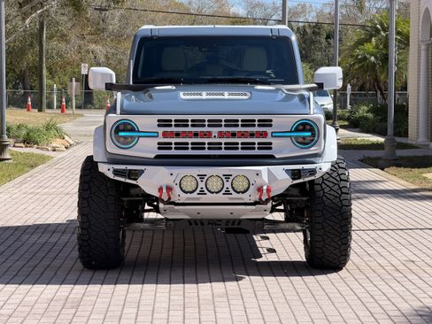 Used 2025 Ford Bronco Outer Banks image 15