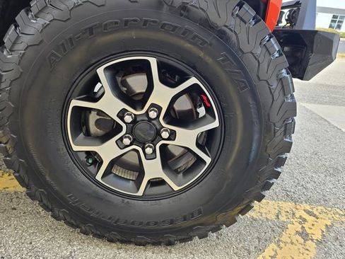 Used 2019 Jeep Wrangler Unlimited Rubicon w/ Cold Weather Group AWD/4WD image 58
