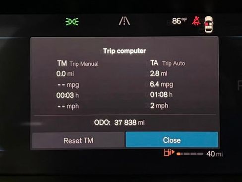 Used 2023 Volvo XC40 B5 Plus w/ Driver Assist Package AWD/4WD image 17