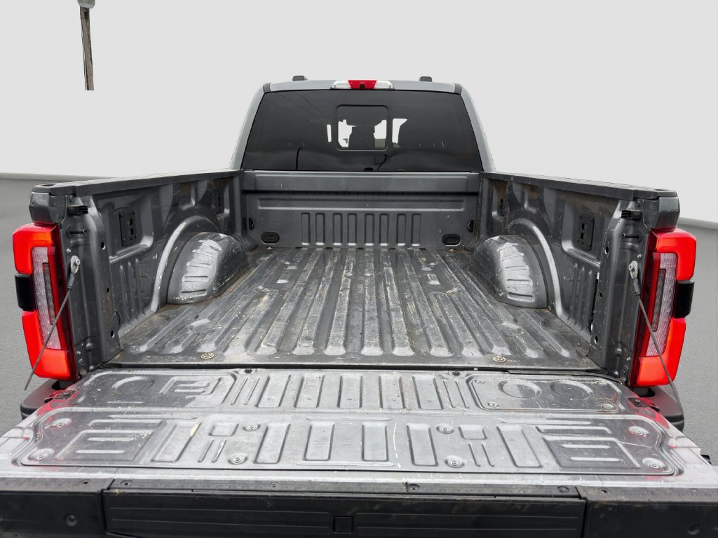 Used 2024 Ford F350 Platinum w/ FX4 Off-Road Package AWD/4WD image 20