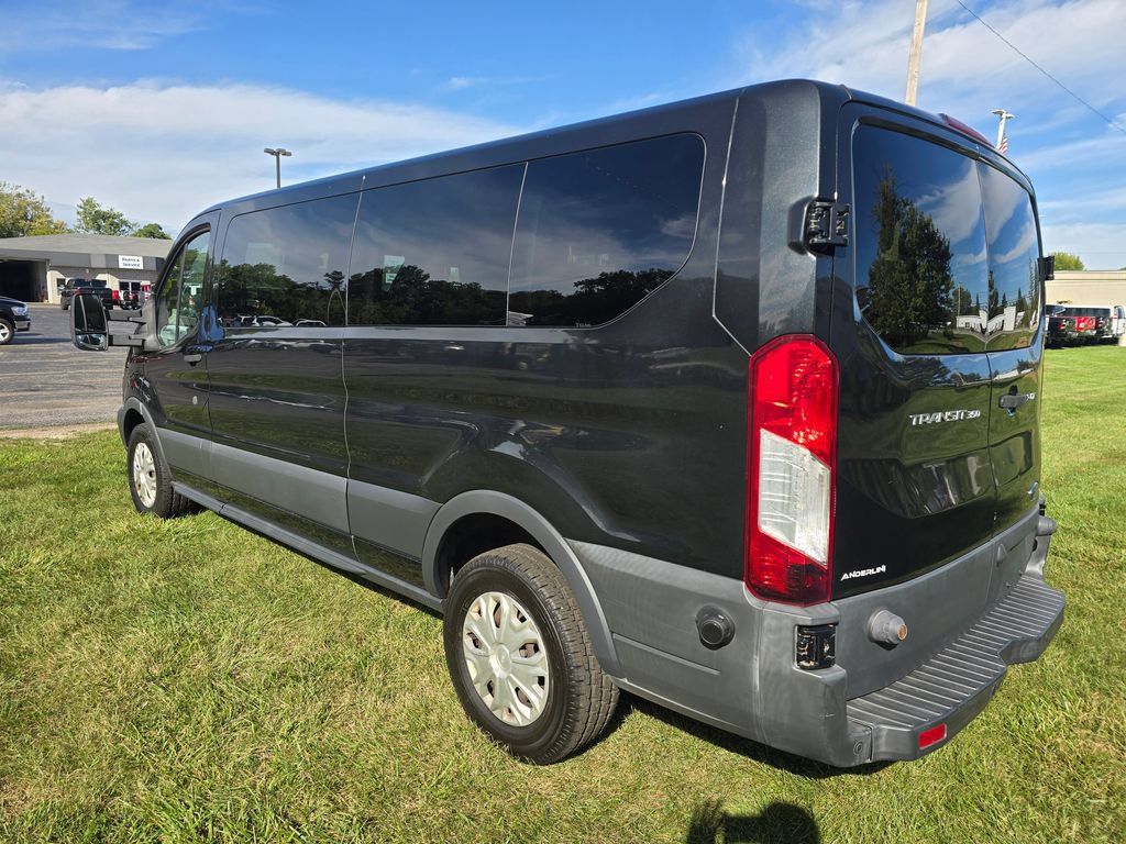 Used 2015 Ford Transit 350 XLT RWD image 5