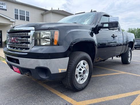 Used 2011 GMC Sierra 2500 SLE w/ Snow Plow Prep Package AWD/4WD image 2