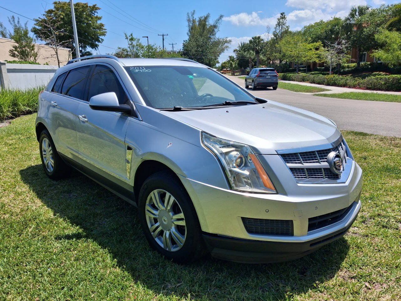 Used 2011 Cadillac SRX Luxury FWD image 4