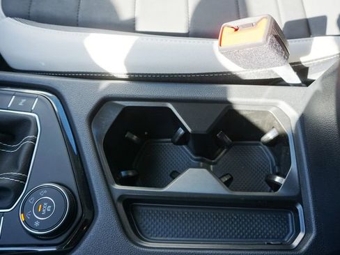 New 2026 Volkswagen Taos SE AWD/4WD image 17