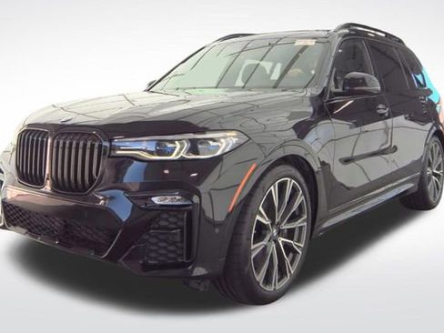 Used 2021 BMW X7 M50i w/ Executive Package image 2