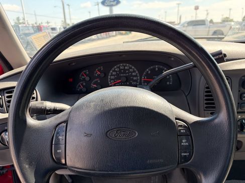 Used 1998 Ford F150 4x4 Regular Cab image 12