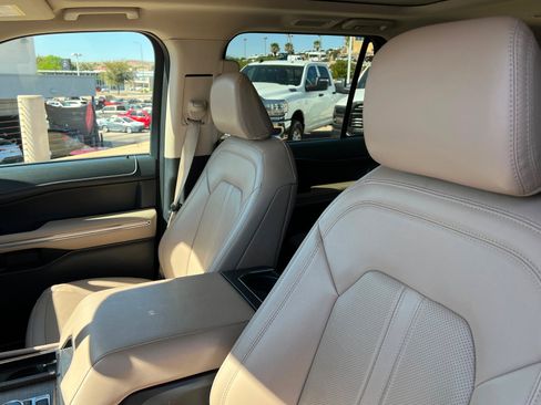 Used 2024 Ford Expedition Max Limited image 17