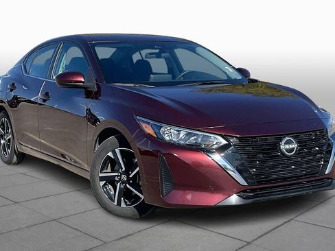 Used 2024 Nissan Sentra SV image 2