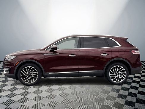 Used 2020 Lincoln Nautilus Reserve image 2