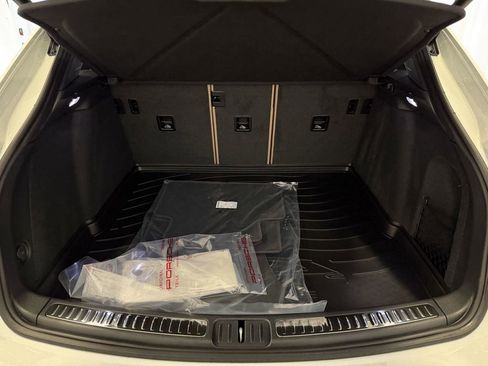New 2026 Porsche Macan S AWD/4WD image 28