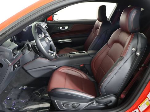 Used 2025 Ford Mustang GT Premium RWD image 30