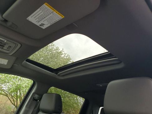 New 2025 GMC Sierra 2500 SLT w/ SLT Premium Package image 19