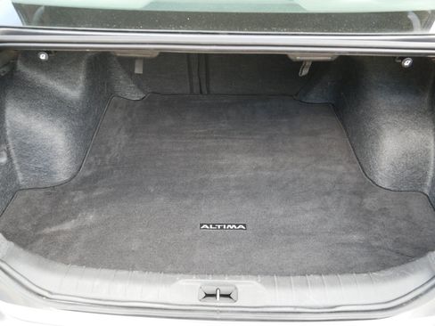 Certified 2024 Nissan Altima 2.5 SV FWD image 18