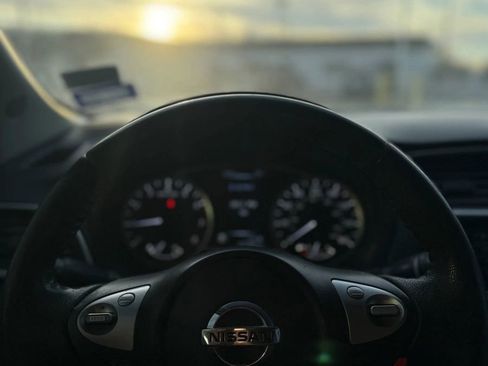 Used 2017 Nissan Sentra SV image 8