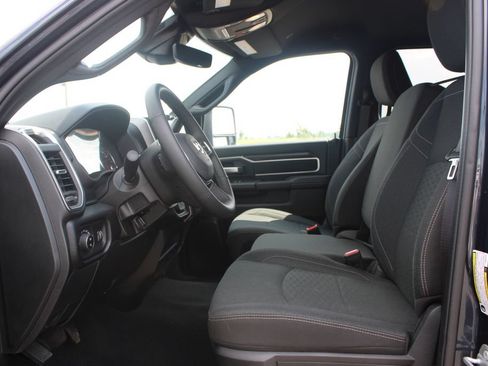 Used 2025 RAM 2500 Big Horn AWD/4WD image 22