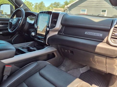 Used 2022 RAM 1500 Laramie AWD/4WD image 13