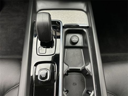 Certified 2025 Volvo XC60 B5 Plus image 20