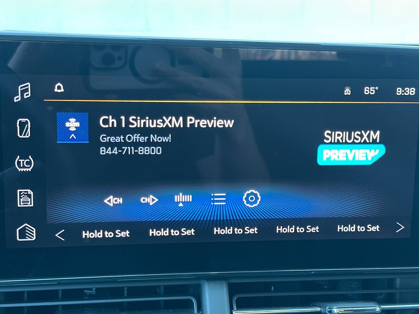 Used 2024 Chevrolet Trax LT FWD image 19