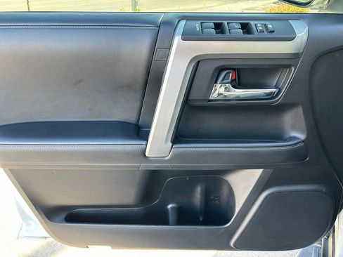 Used 2020 Toyota 4Runner SR5 Premium AWD/4WD image 10