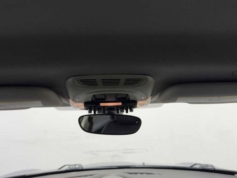Used 2015 MINI Cooper 4-Door Hardtop FWD image 18