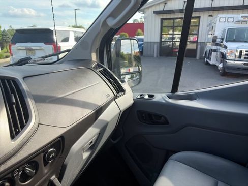 Used 2019 Ford Transit 250 130 Low Roof RWD image 14