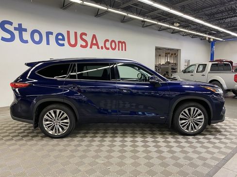 Used 2022 Toyota Highlander Platinum image 15