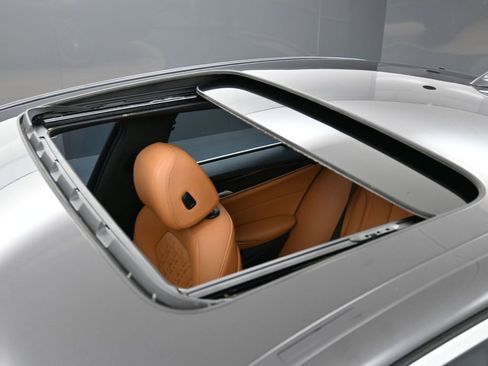 Used 2023 BMW 530i xDrive w/ Convenience Package AWD/4WD image 40