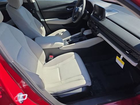 Certified 2025 Honda Accord SE image 24