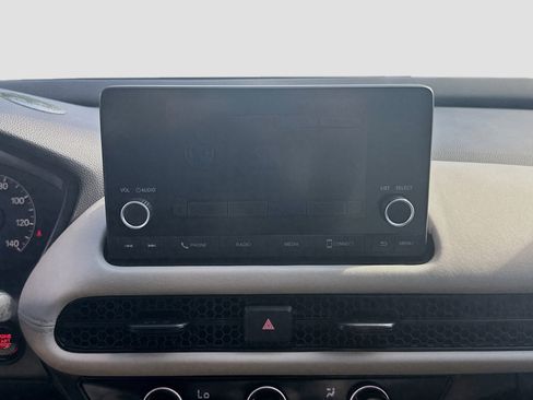 Used 2025 Honda HR-V LX image 8