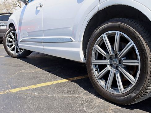 Used 2018 Audi Q7 3.0T Prestige w/ Prestige Package AWD/4WD image 14