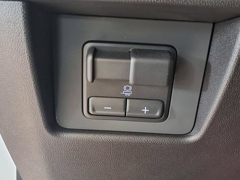 Certified 2025 GMC Canyon Denali AWD/4WD image 9