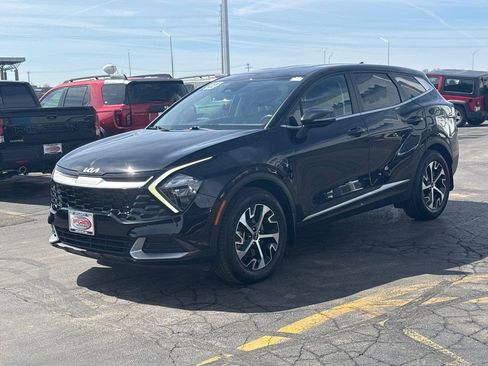 Used 2023 Kia Sportage EX image 7