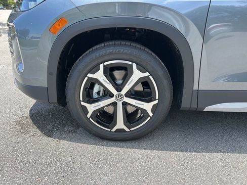 New 2026 Volkswagen Tiguan SE AWD/4WD image 55