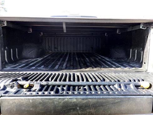 Used 2016 Ford F250 Lariat w/ Lariat Ultimate Package image 6