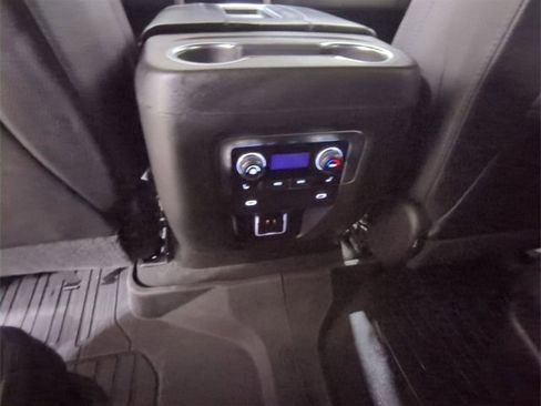 Used 2021 GMC Yukon XL Denali w/ Denali Premium Package image 21