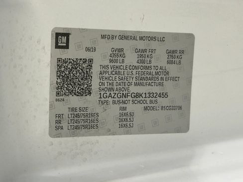 Used 2019 Chevrolet Express 3500 LS RWD image 43