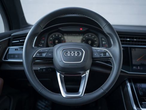 Used 2025 Audi Q7 2.0T Premium w/ Convenience Plus Package image 23