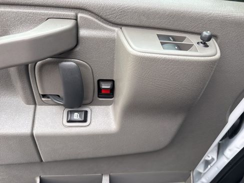 Used 2024 Chevrolet Express 2500 Work Van w/ Driver Convenience Package image 21