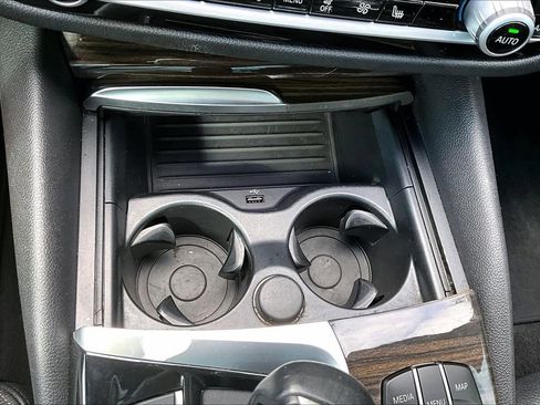 Used 2019 BMW 530i xDrive w/ Convenience Package image 15