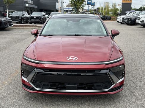Used 2024 Hyundai Sonata SEL w/ Convenience Package FWD image 3