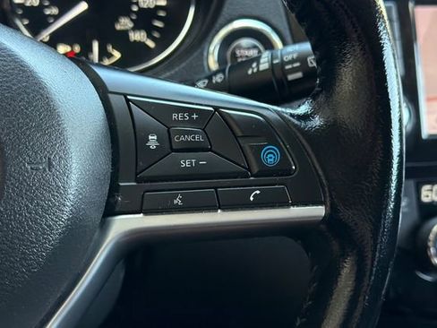 Used 2020 Nissan Rogue SV w/ Premium Package AWD/4WD image 29