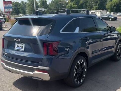 Certified 2025 Kia Sorento SX FWD image 7