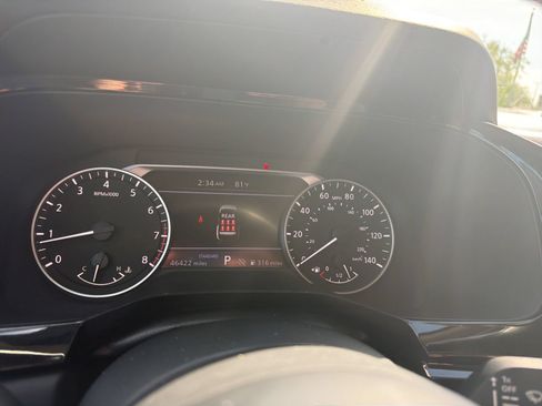Certified 2024 Nissan Pathfinder SV FWD image 18