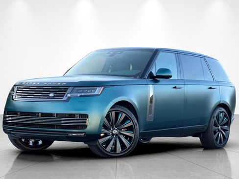 New 2025 Land Rover Range Rover SV image 2