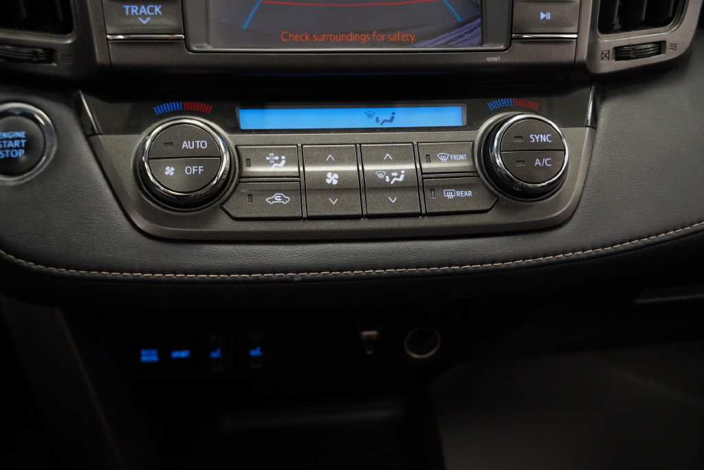 Used 2013 Toyota RAV4 Limited AWD/4WD image 28