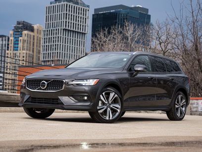 Certified 2025 Volvo V60 B5 Cross Country Plus